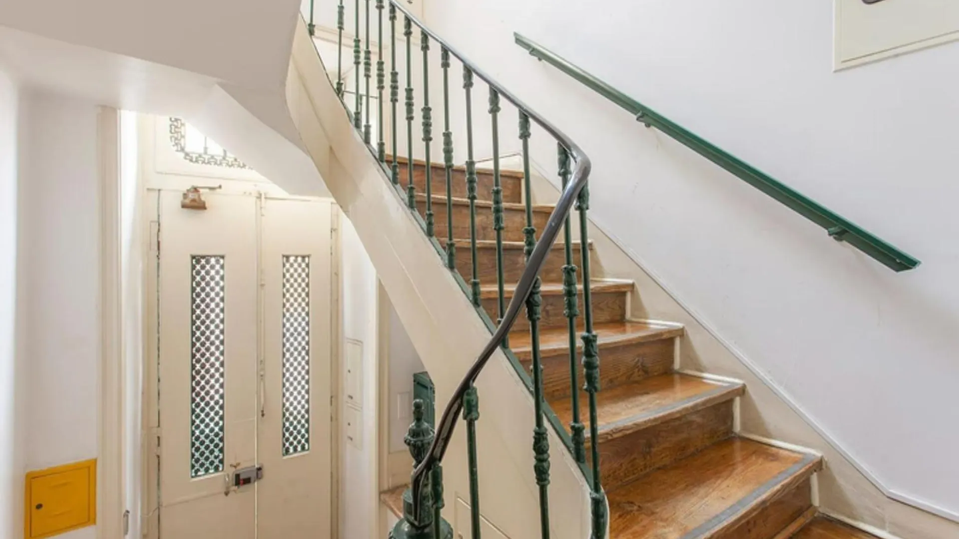 1 Bedroom Apartment Located Heart Of Lisbon City